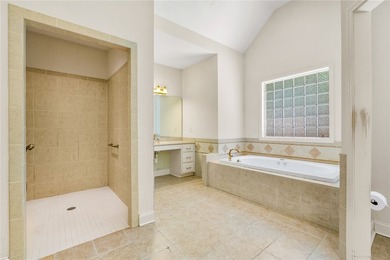 This beautifully designed traditional home offers 4 spacious - photo 26