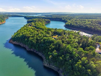 Experience luxury lake living with seasonal lake views in this - photo 3