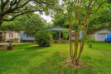 Looking for the perfect lake retreat, retirement home, or a - photo 2