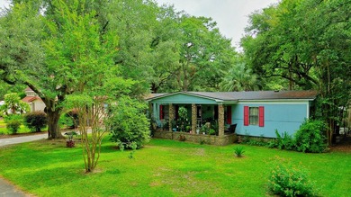 Looking for the perfect lake retreat, retirement home, or a - photo 3