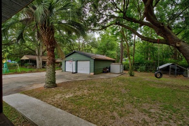 Looking for the perfect lake retreat, retirement home, or a - photo 7