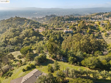 Rarely do you find a sun-drenched 4.7-acre lot with rolling - photo 3