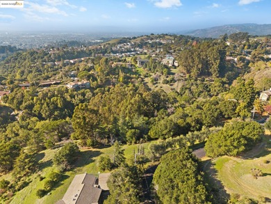 Rarely do you find a sun-drenched 4.7-acre lot with rolling - photo 4