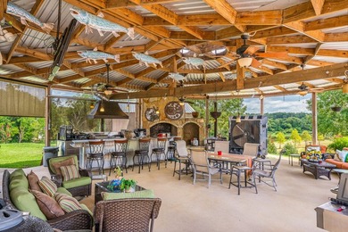SPECTACULAR LUXURY ESTATE with 9,442 total livable SQFT and - photo 11