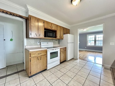 Welcome home to this spacious 5-bedroom, 2-bath property located - photo 14