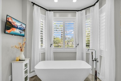 Welcome to this beautiful, inviting , turnkey home featuring new - photo 14