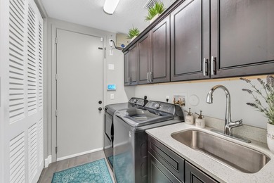Welcome to this beautiful, inviting , turnkey home featuring new - photo 23