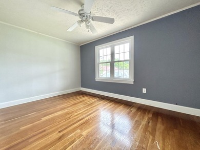 Welcome home to this spacious 5-bedroom, 2-bath property located - photo 24