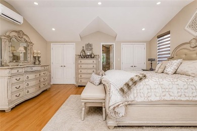 Dyker Heights-Super Rare duplex 3 bed, 3 full bath condominium - photo 29