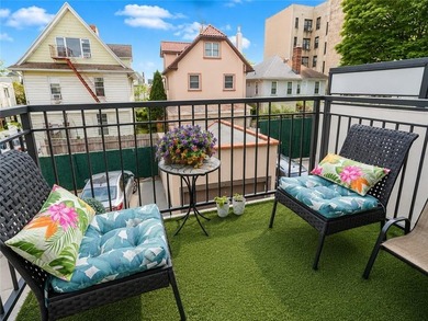 Dyker Heights-Super Rare duplex 3 bed, 3 full bath condominium - photo 33
