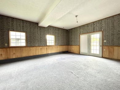 Welcome home to this spacious 5-bedroom, 2-bath property located - photo 33