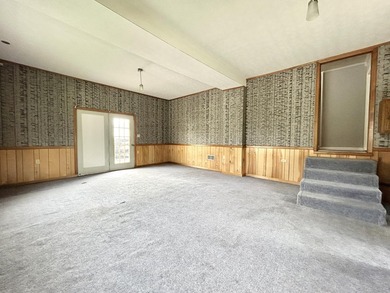 Welcome home to this spacious 5-bedroom, 2-bath property located - photo 34