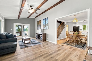 YOUR OWN LAKEFRONT SANCTUARY! Offering a much sought after - photo 11