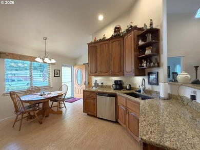 Built in 2018, this beautifully maintained custom home offers 1 - photo 13