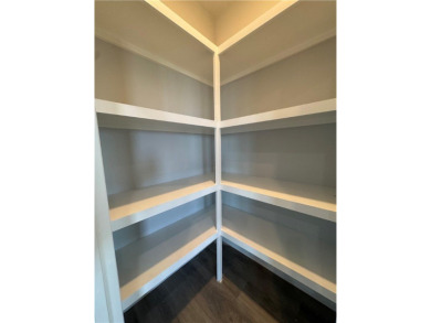 Your Perfect Coastal Escape! Imagine waking up to stunning water