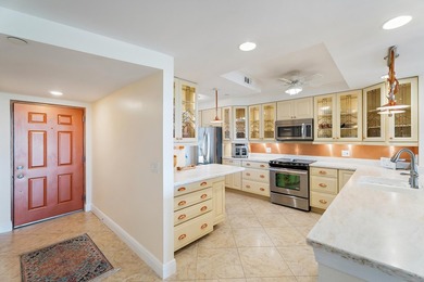 True paradise living in Florida! Rarely available, this spacious - photo 5