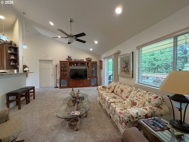 Built in 2018, this beautifully maintained custom home offers 1 - photo 17