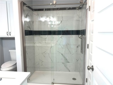 Your Perfect Coastal Escape! Imagine waking up to stunning water