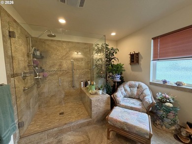 Built in 2018, this beautifully maintained custom home offers 1 - photo 28