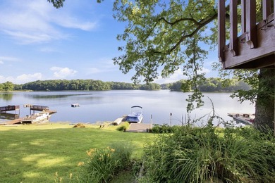 YOUR OWN LAKEFRONT SANCTUARY! Offering a much sought after - photo 42