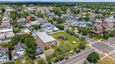 A rare opportunity you may never see again... one half acre of - photo 2