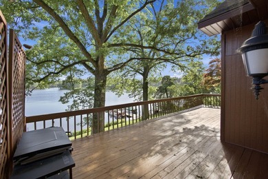 YOUR OWN LAKEFRONT SANCTUARY! Offering a much sought after - photo 43