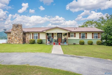 Waterfront living in Southside! This 4BR/3BA ranch home offers - photo 1