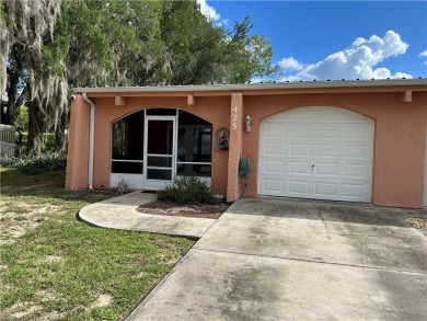 Lake Townhome/Townhouse For Sale in Lake Placid, Florida