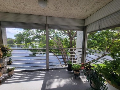 Lake Condo For Sale in Davie, Florida