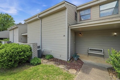Beautifully updated and fully furnished 2BR/1.5BA Lakewood Hills - photo 4