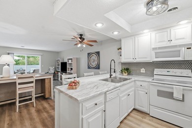 Beautifully updated and fully furnished 2BR/1.5BA Lakewood Hills - photo 6