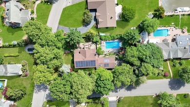 Large Colonial in South Oakdale. Amazing location. 4 Brs, 4.5 - photo 1