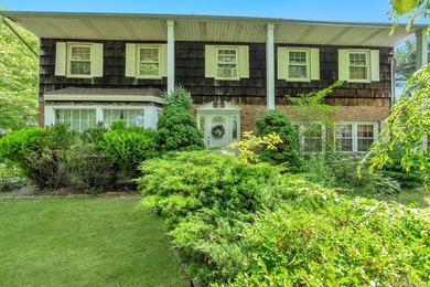 Large Colonial in South Oakdale. Amazing location. 4 Brs, 4.5 - photo 4
