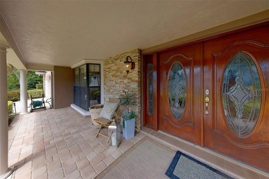 Welcome to this exceptional 4-bedroom, 4-bathroom pool home - photo 6
