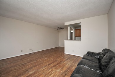 Enjoy comfortable, carefree living in this impeccably maintained - photo 7