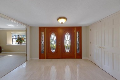 Welcome to this exceptional 4-bedroom, 4-bathroom pool home - photo 9