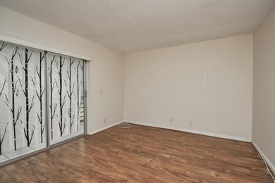 Enjoy comfortable, carefree living in this impeccably maintained - photo 10