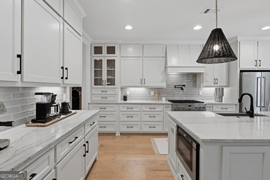 Welcome to an exceptional home in one of Newnan's most desirable - photo 33