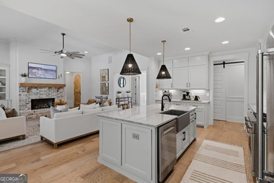 Welcome to an exceptional home in one of Newnan's most desirable - photo 36