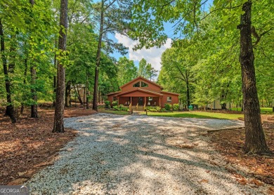 Lake Home For Sale in Hartwell, Georgia