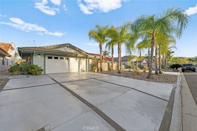 Lake Home For Sale in Canyon Lake, California