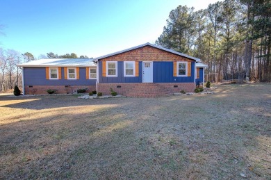 Lake Home For Sale in Pelzer, South Carolina