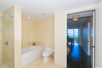 Discover this stunning HIGH FLOOR 2-bedroom, 2-bath luxury unit - photo 15