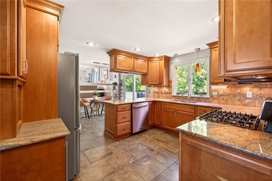 **BACK ON MARKET! Act fast before it's gone again! No delayed - photo 18