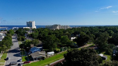 Priced to sell! As -is! $129.900 Just 4 blocks from the beach - photo 22