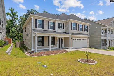 Welcome to this beautifully appointed 4-bedroom, 3.5-bathroom - photo 2