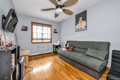 Welcome to this beautifully maintained 3-bedroom, 1.5-bath gem - photo 13