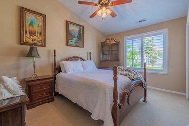 Gorgeous, immaculately maintained home with all main level - photo 15