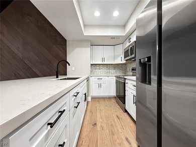 Exceptional remodeled end-unit with premier Championship Golf - photo 8