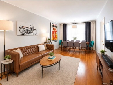 Welcome to Romney Hall, a charming prewar co-op in the heart of - photo 7